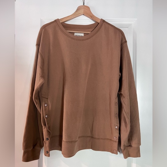 Abercrombie - camel side snap crew neck sweatshirt (never worn) - Picture 2 of 6